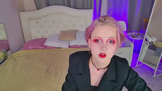 luna_son from StripChat is Freechat