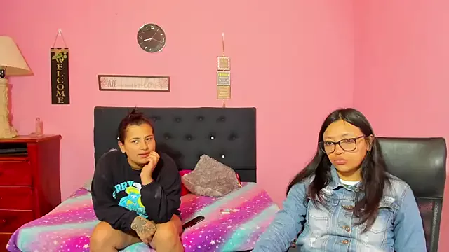 Girls: try live performances with matured performers, from dancing to quirks, in a variety of beautiful sex cams.