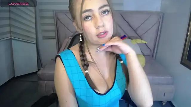 Luna_Star_v from StripChat is Freechat
