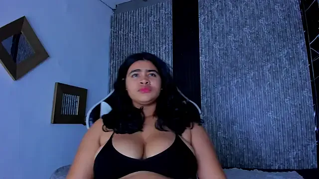 Luna_Tower from StripChat is Freechat