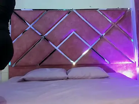 LunaaMorelli from StripChat is Freechat