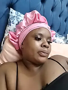 LUNAARXO1 from StripChat is Freechat