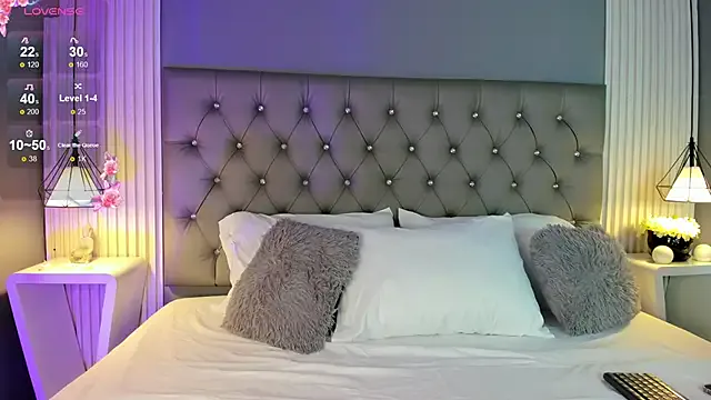 LunaBloomn from StripChat is Freechat