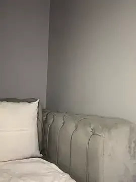 LunaDesireex from StripChat is Freechat