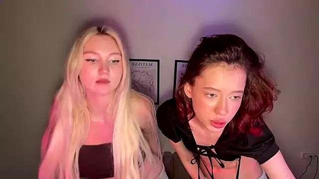 Girls: try live performances with matured performers, from dancing to quirks, in a variety of beautiful sex cams.