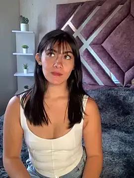 LunaMartinez_Pink from StripChat is Freechat