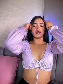 LunaMoore_Pink from StripChat is Freechat