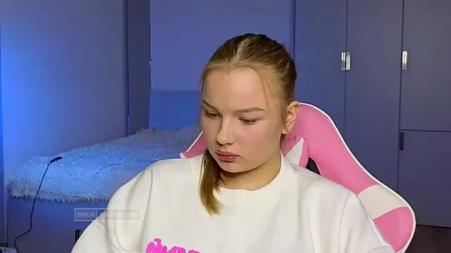 Lunar_Flare from StripChat is Freechat