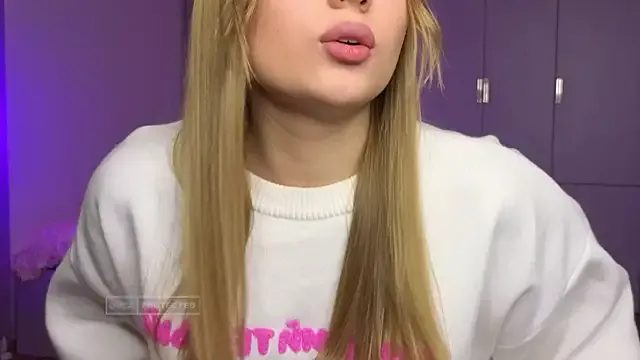 Lunar_Flare from StripChat is Freechat