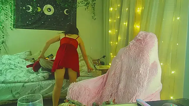 lunar_Sanata from StripChat