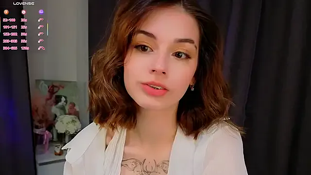 LunaraRada from StripChat is Freechat