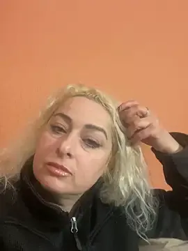 LunaStar3355 from StripChat is Freechat