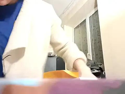 LunaStellar from StripChat is Freechat