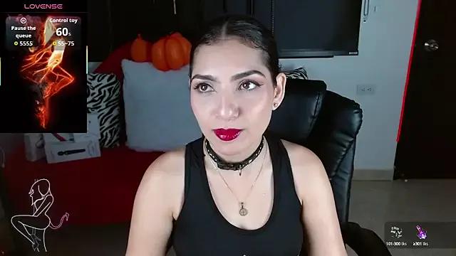 LunaSub69_ from StripChat is Freechat