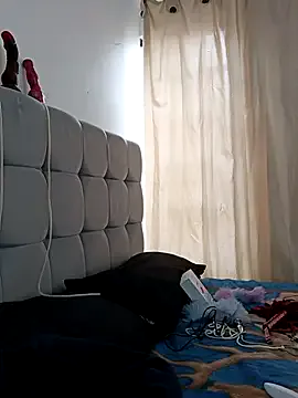 Lunatemptress4 from StripChat is Freechat