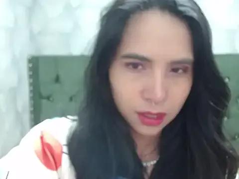 lunavalenciax from StripChat is Freechat