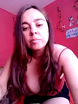 Lunavirtual2025 from StripChat is Freechat