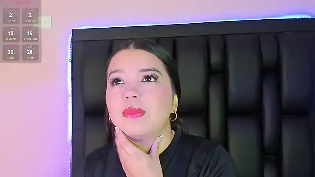 LunaWiill_ from StripChat is Freechat