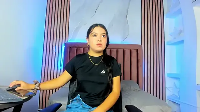 Girls: try live performances with matured performers, from dancing to quirks, in a variety of beautiful sex cams.