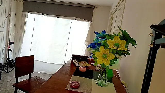 LupitaLove2002 from StripChat is Freechat