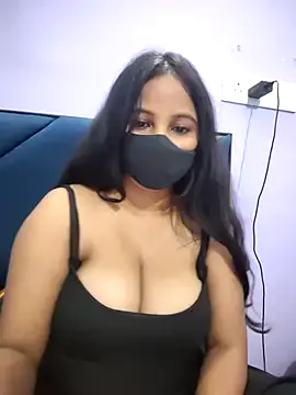Lusty-radhika from StripChat is Freechat