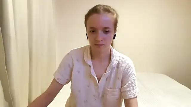 LutealTwinkie from StripChat is Freechat