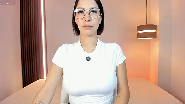 luvely_unique_ from StripChat is Freechat