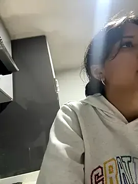 lynn9000 from StripChat is Freechat