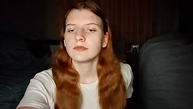 LynteriLain from StripChat is Freechat