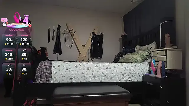 MacabreCouple from StripChat is Freechat