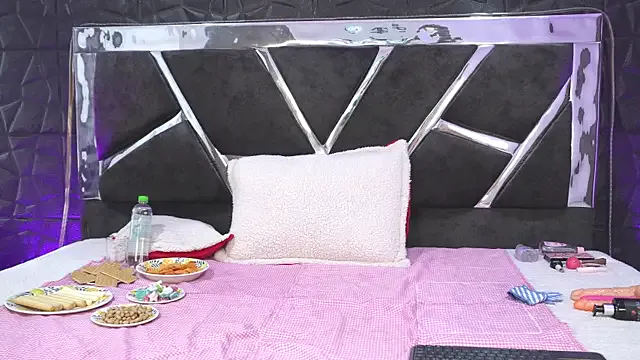 maddie_ross_ from StripChat is Freechat