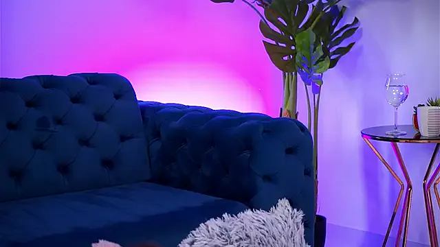 MaddieBryggs from StripChat is Freechat