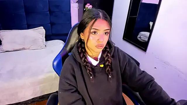 Maddiee_Jackson from StripChat is Freechat