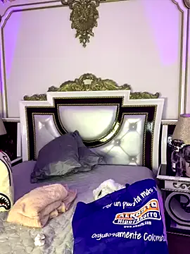 MaddisonClark from StripChat is Freechat