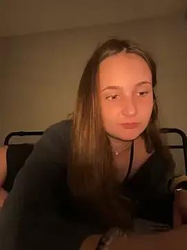 MadilynX777 from StripChat is Freechat