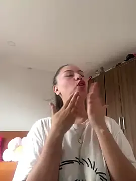 Girls: try live performances with matured performers, from dancing to quirks, in a variety of beautiful sex cams.