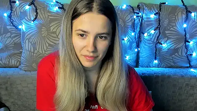 MaggieCake from StripChat is Freechat