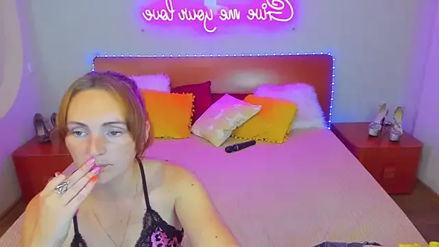 Girls: try live performances with matured performers, from dancing to quirks, in a variety of beautiful sex cams.