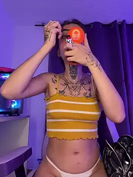 Maiaaa_11 from StripChat is Freechat