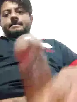 Male_Es-cort from StripChat is Freechat