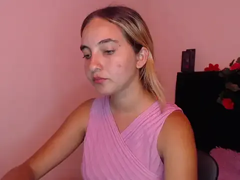 Girls: try live performances with matured performers, from dancing to quirks, in a variety of beautiful sex cams.