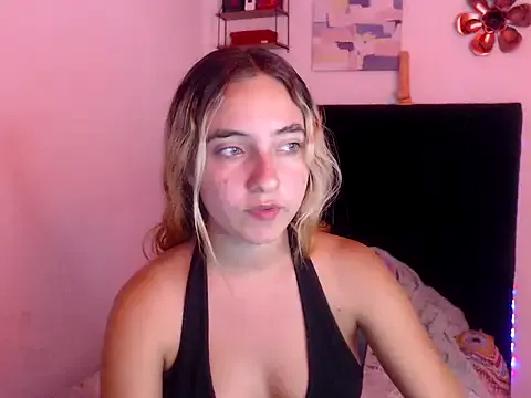 mandyy_petite from StripChat is Freechat