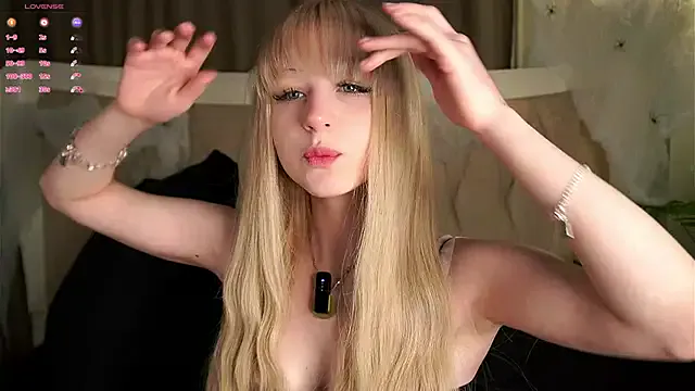 MarciDarugar from StripChat is Freechat