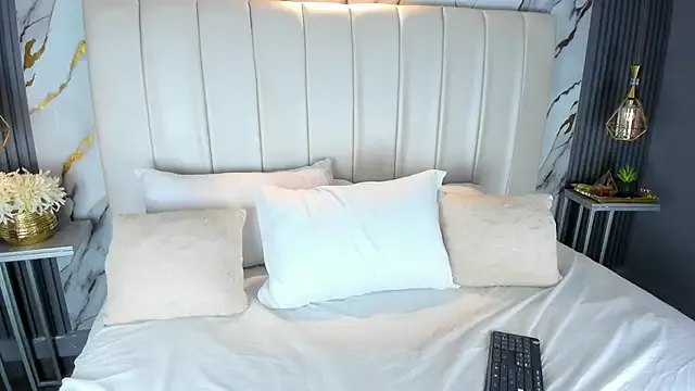 MarelynSummer from StripChat is Freechat