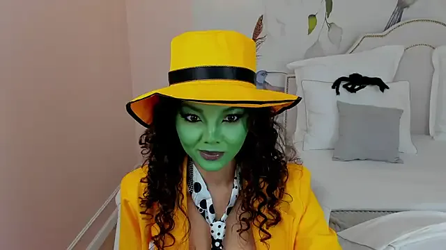 MargaretPeace from StripChat is Freechat