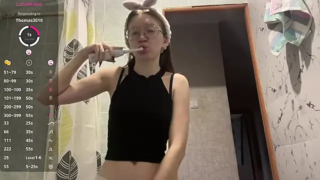 MargarettNewbie from StripChat is Freechat