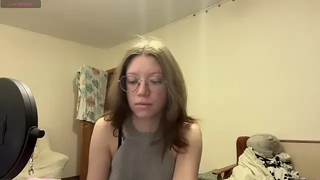 MargarettNewbie from StripChat is Freechat