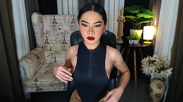 MariaLucyJasminx from StripChat is Freechat