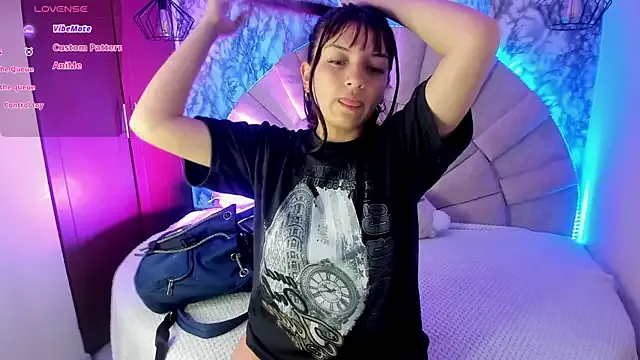 Girls: try live performances with matured performers, from dancing to quirks, in a variety of beautiful sex cams.