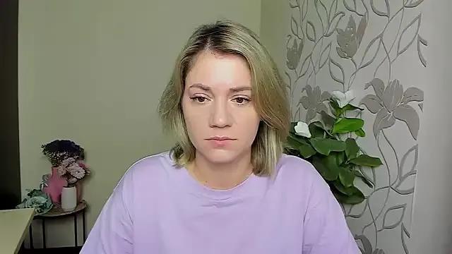 MariaSttone from StripChat is Freechat